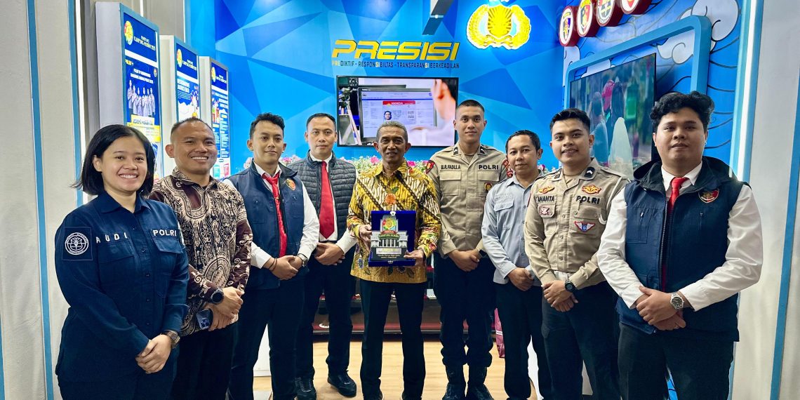 956 Pengunjung Padati Booth Polri, Raih Juara Terbaik 3 pada Pameran Kampung Hukum MA 2026